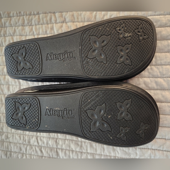 Alegria Shoes - Picture 3 of 5